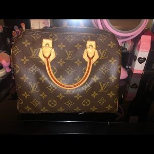 Louis Vuitton speedy